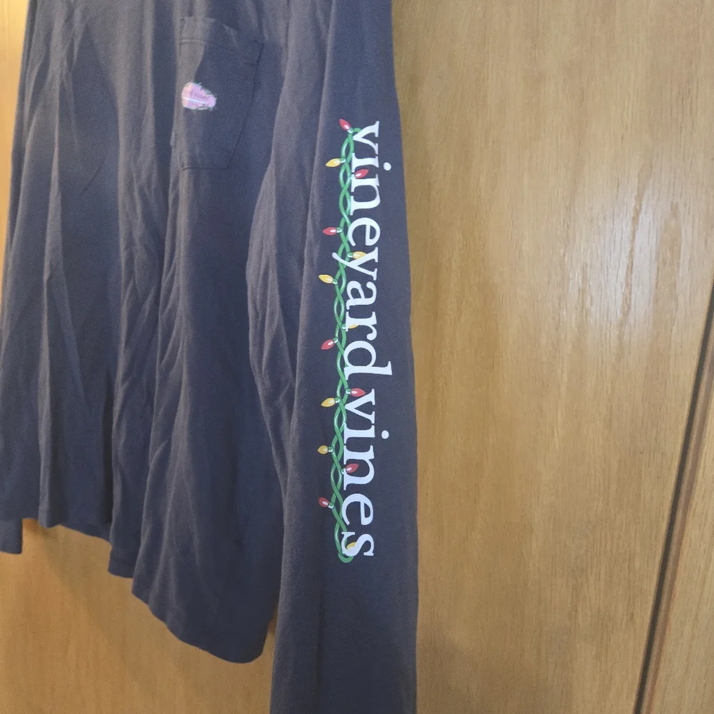 Vineyard Vines great if